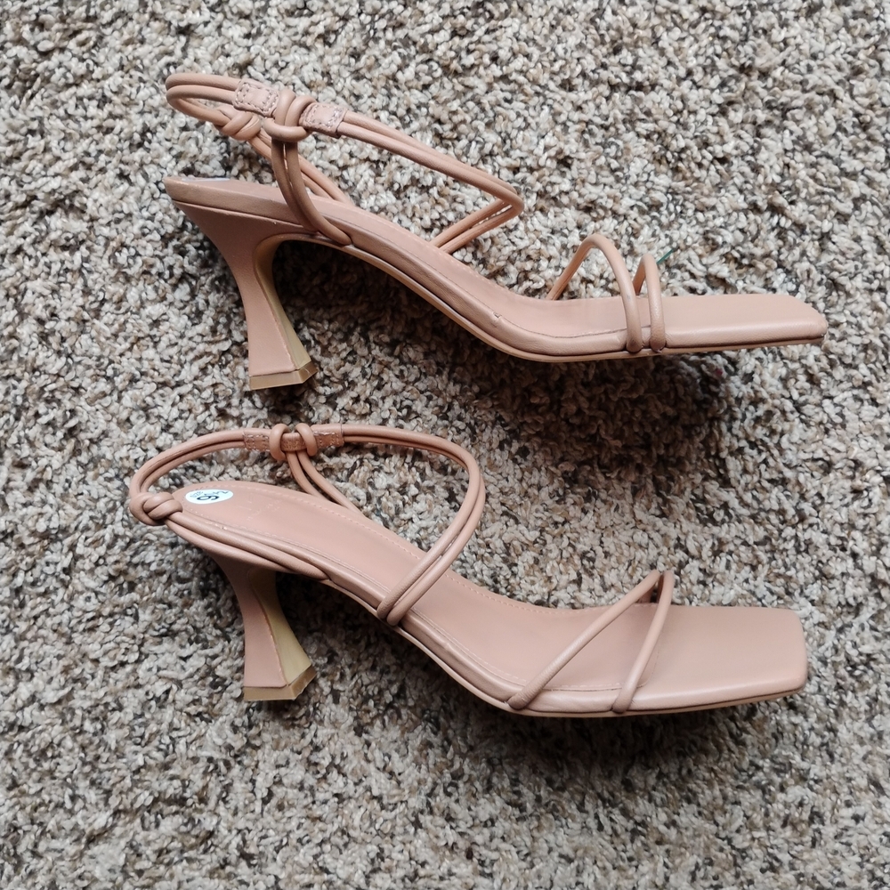 NEW Marc Fisher LTD Davia Square Toe Heel Nude Leather Size 9.5 Elegant Chic - Picture 2 of 7